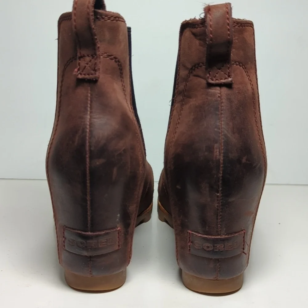 Sorel Lea hidden wedge Chelsea leather ankle boots womans size 8 EU 39